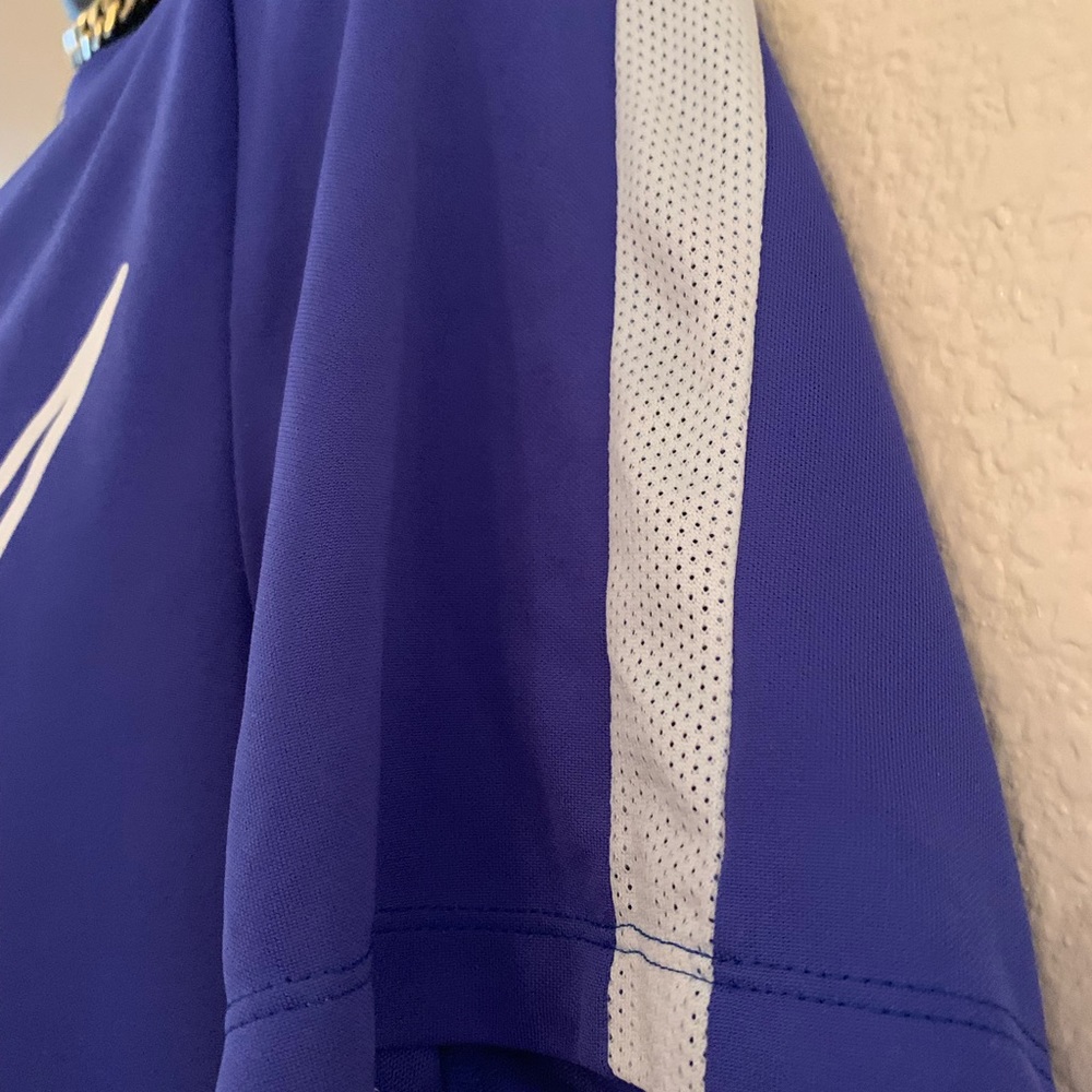Nike T-shirt - Picture 3 of 4